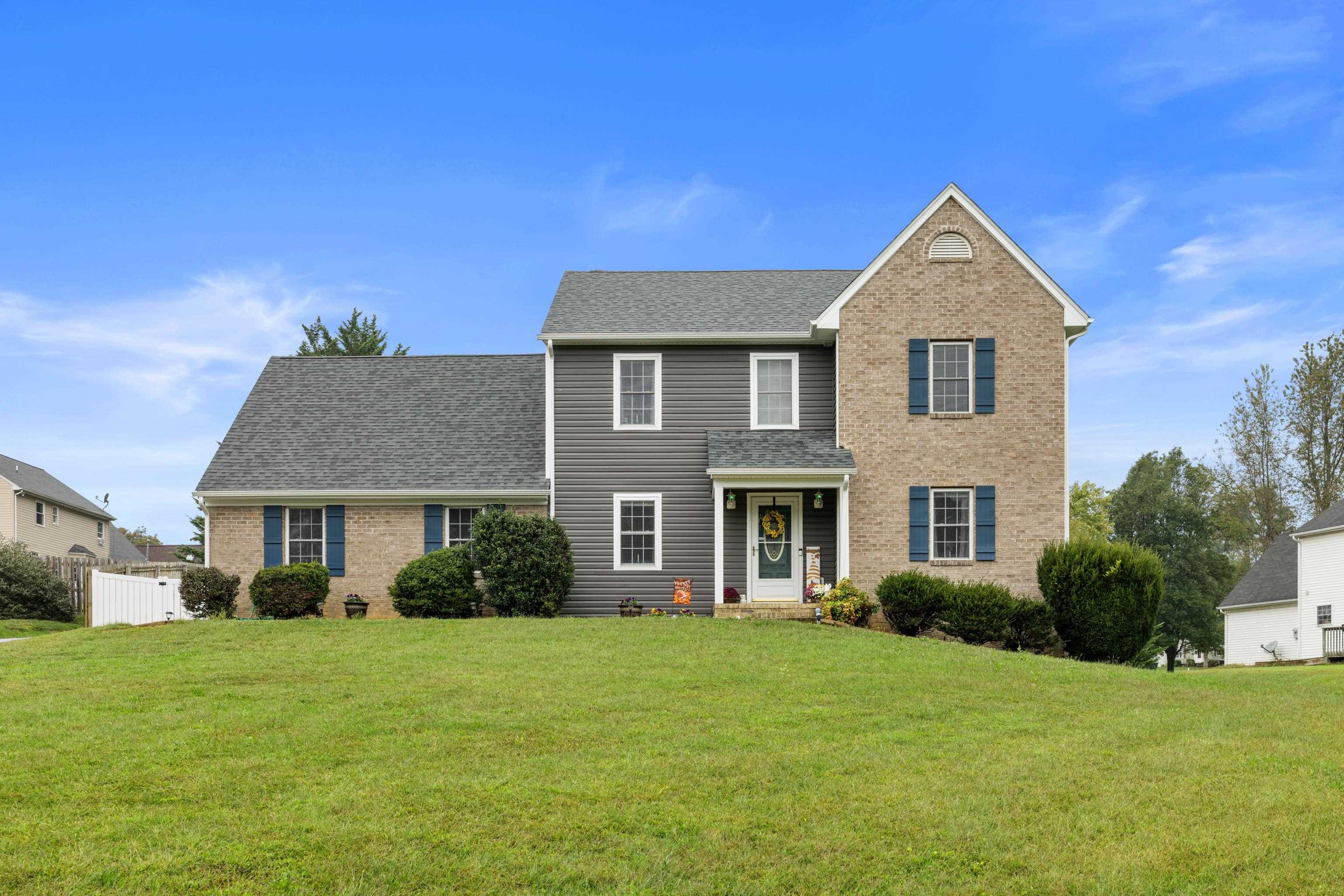 48 MEADOW RIDGE RD, WAYNESBORO, Virginia 22980, 4 Bedrooms Bedrooms, ,2 BathroomsBathrooms,Residential,48 MEADOW RIDGE RD,669726 MLS # 669726
