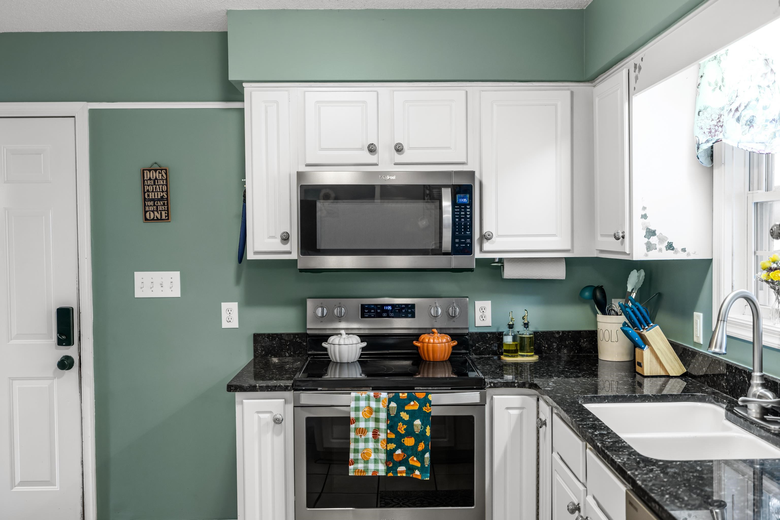 48 MEADOW RIDGE RD, WAYNESBORO, Virginia 22980, 4 Bedrooms Bedrooms, ,2 BathroomsBathrooms,Residential,48 MEADOW RIDGE RD,669726 MLS # 669726