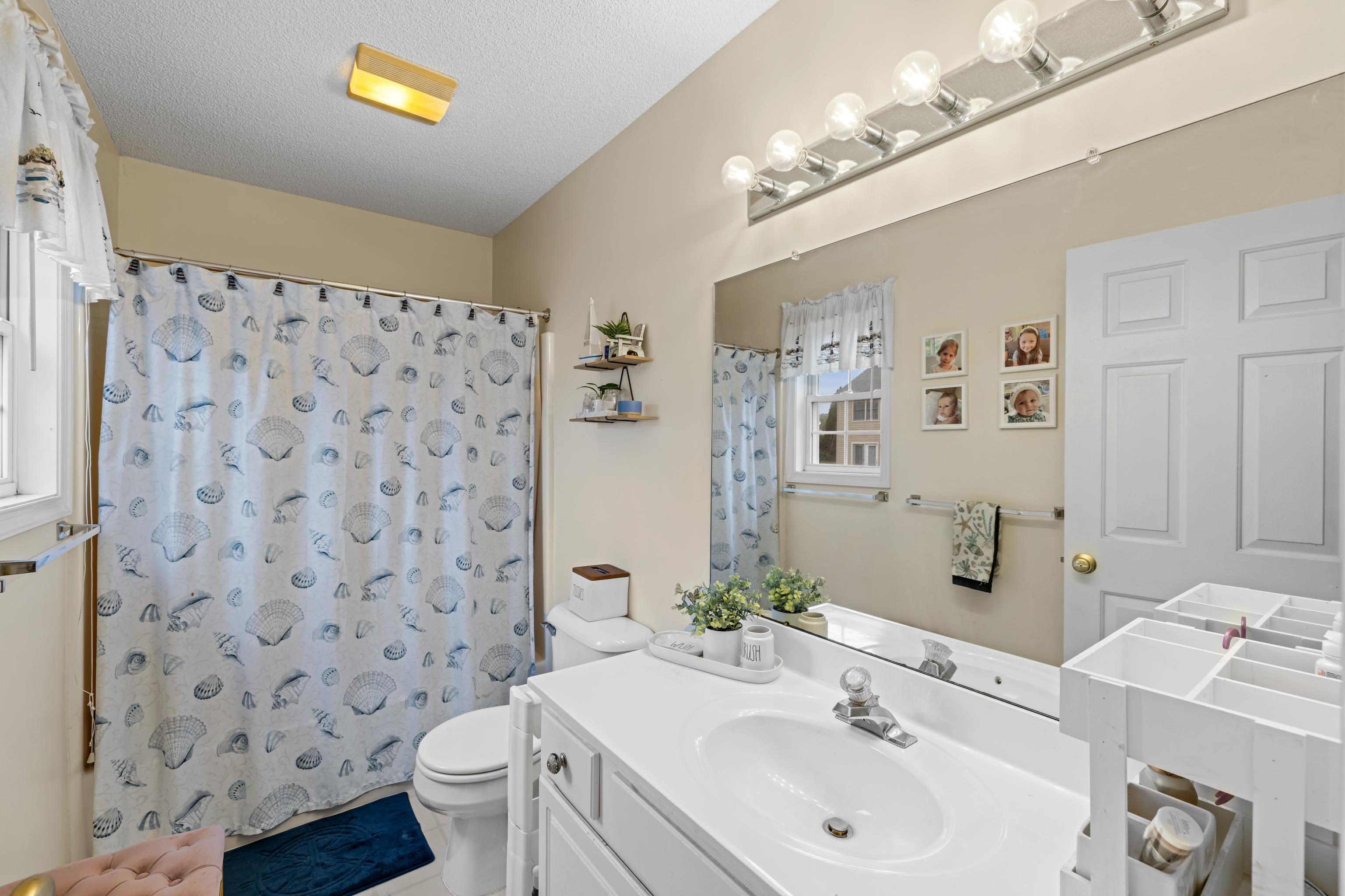 48 MEADOW RIDGE RD, WAYNESBORO, Virginia 22980, 4 Bedrooms Bedrooms, ,2 BathroomsBathrooms,Residential,48 MEADOW RIDGE RD,669726 MLS # 669726