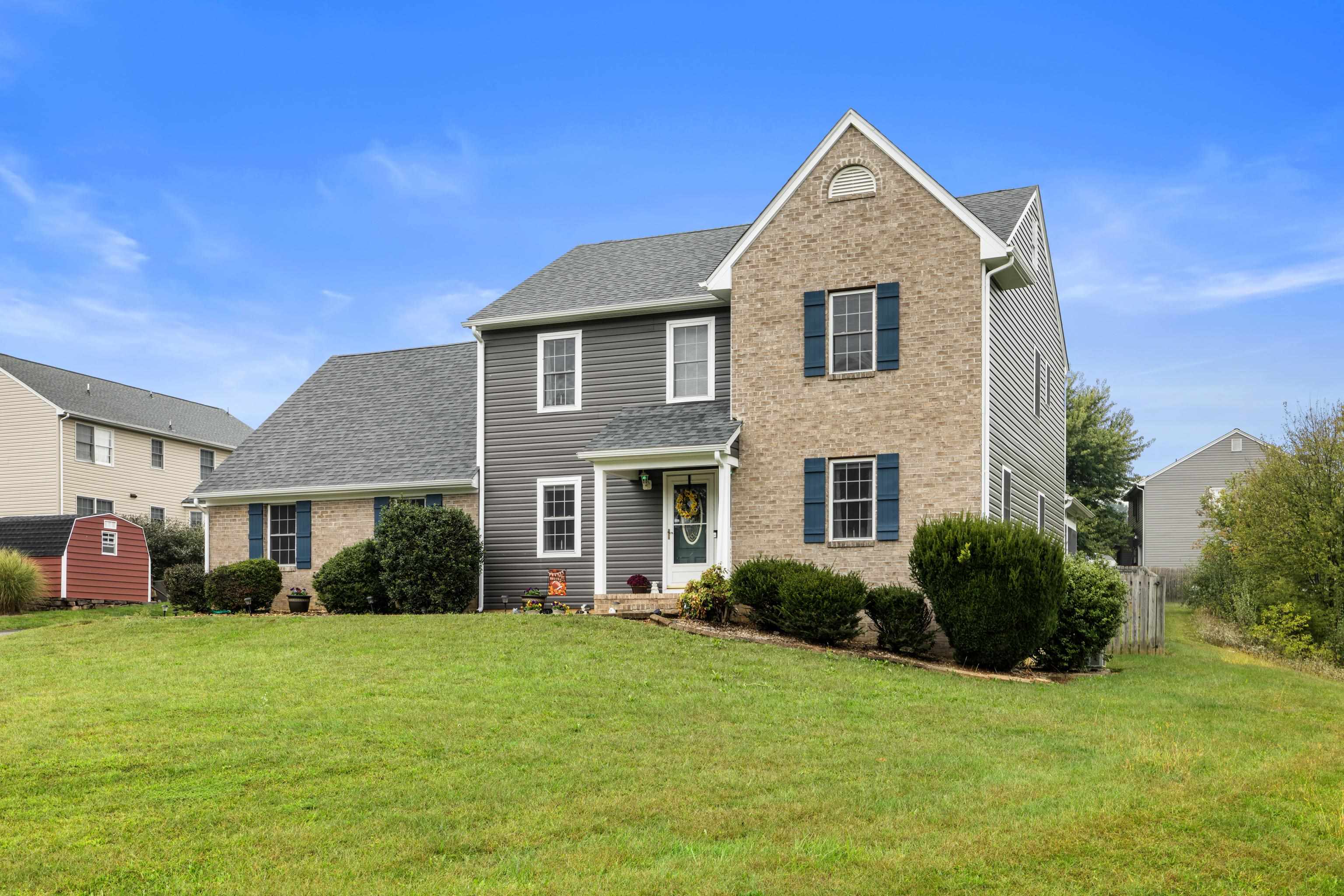 48 MEADOW RIDGE RD, WAYNESBORO, Virginia 22980, 4 Bedrooms Bedrooms, ,2 BathroomsBathrooms,Residential,48 MEADOW RIDGE RD,669726 MLS # 669726