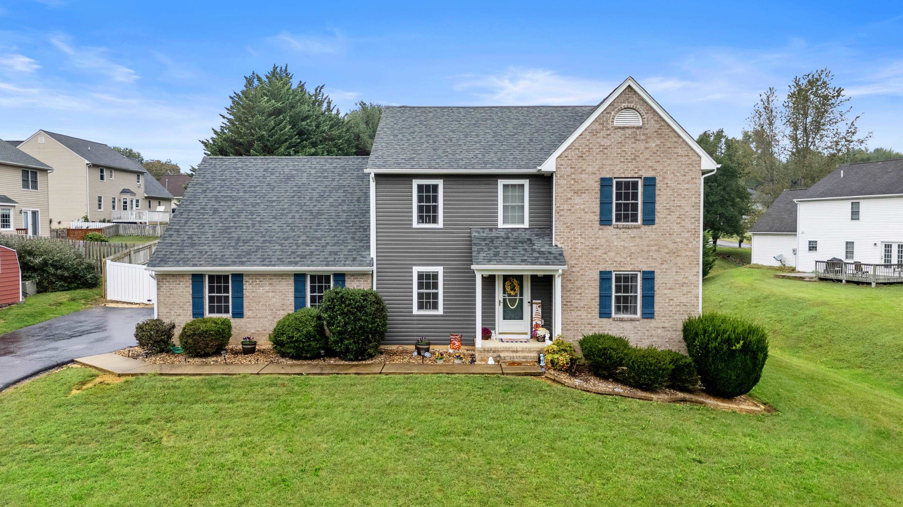 48 MEADOW RIDGE RD, WAYNESBORO, Virginia 22980, 4 Bedrooms Bedrooms, ,2 BathroomsBathrooms,Residential,48 MEADOW RIDGE RD,669726 MLS # 669726