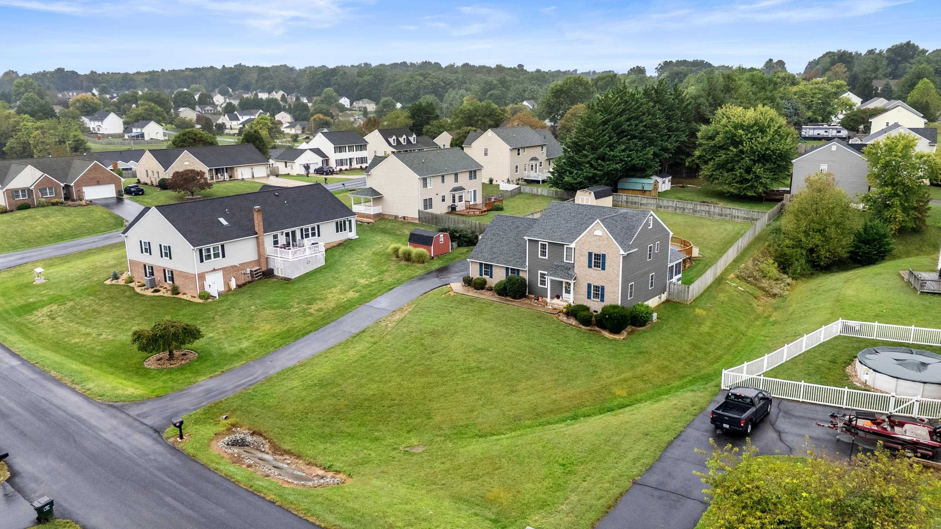 48 MEADOW RIDGE RD, WAYNESBORO, Virginia 22980, 4 Bedrooms Bedrooms, ,2 BathroomsBathrooms,Residential,48 MEADOW RIDGE RD,669726 MLS # 669726