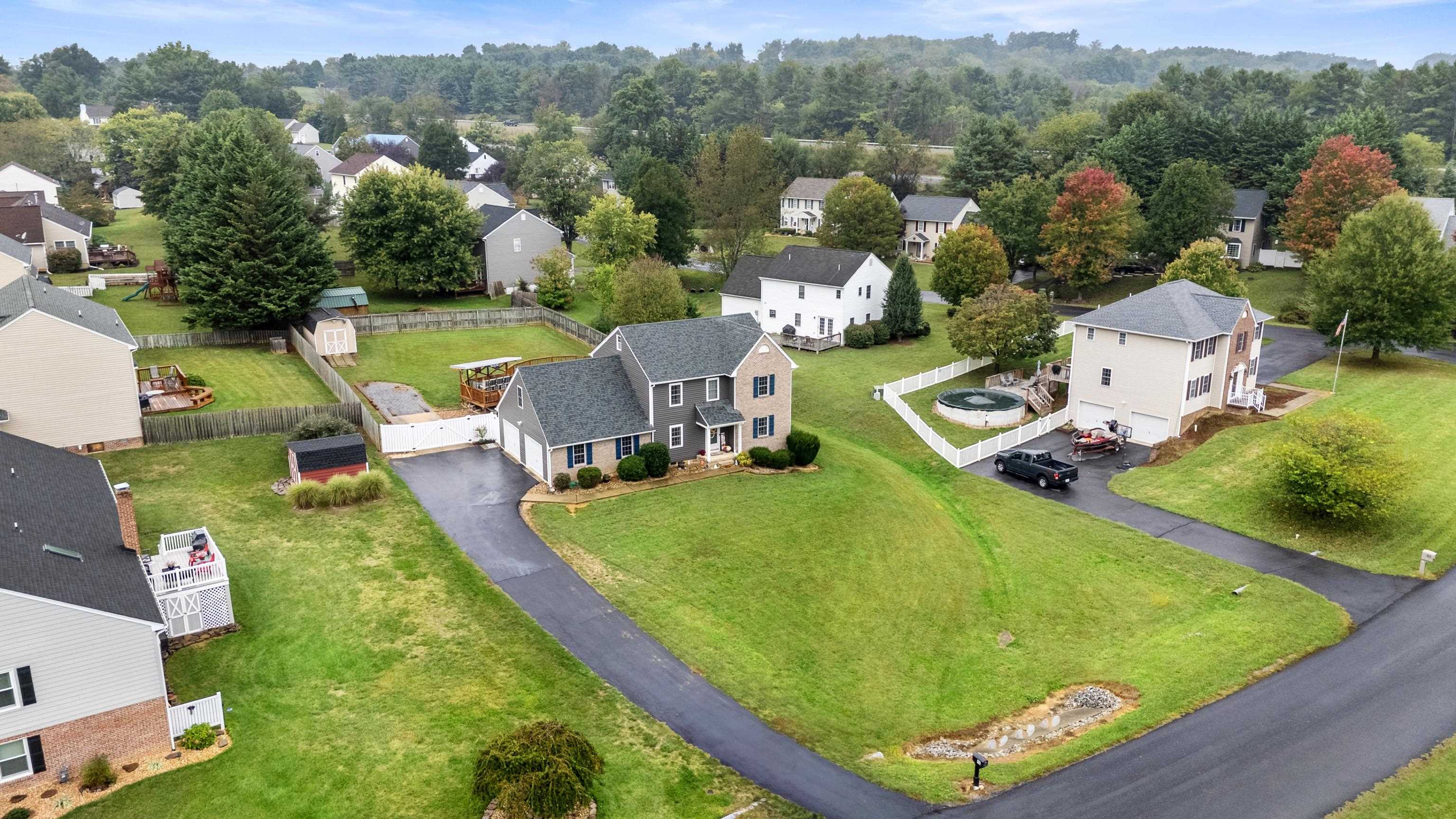 48 MEADOW RIDGE RD, WAYNESBORO, Virginia 22980, 4 Bedrooms Bedrooms, ,2 BathroomsBathrooms,Residential,48 MEADOW RIDGE RD,669726 MLS # 669726