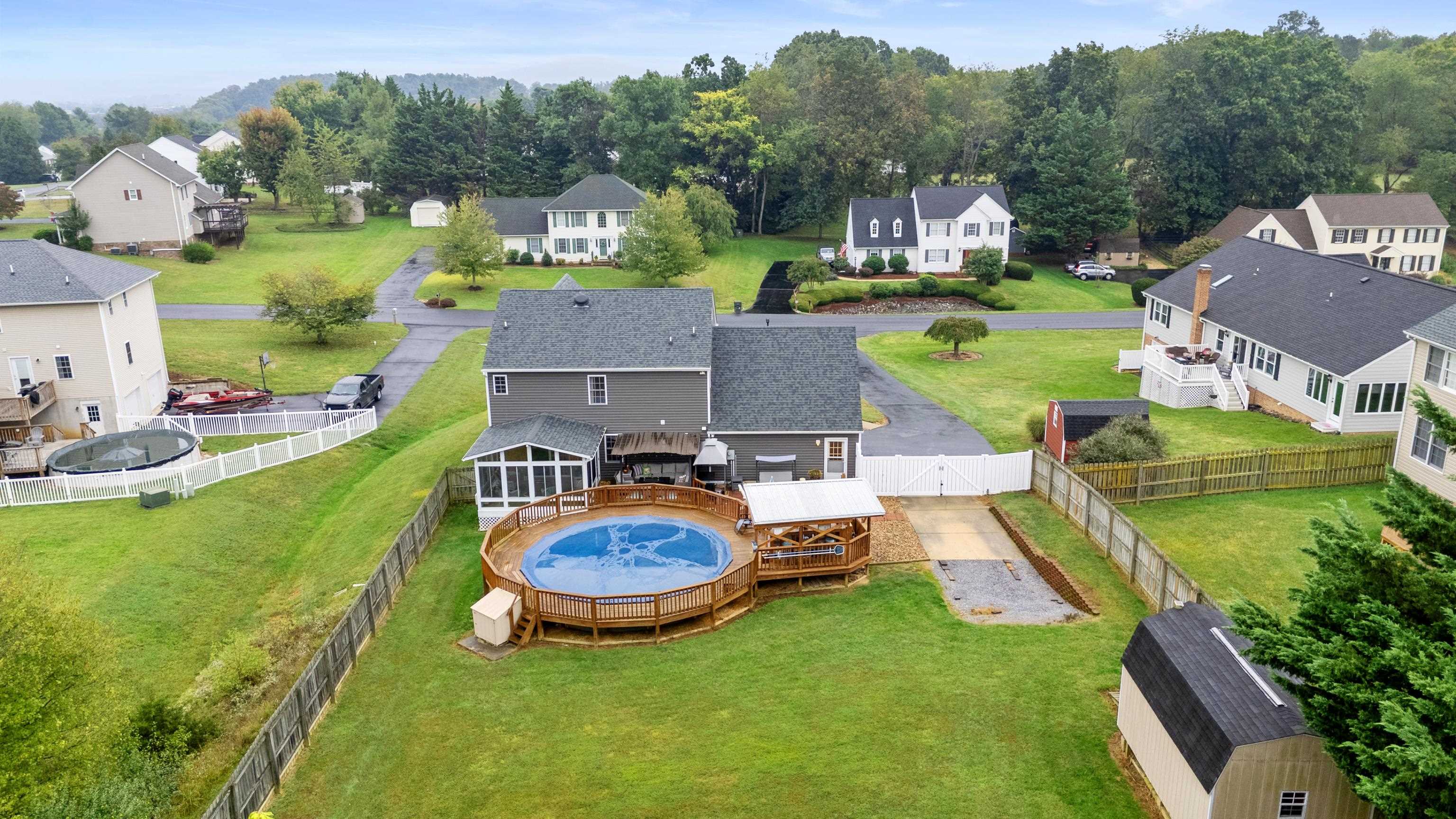48 MEADOW RIDGE RD, WAYNESBORO, Virginia 22980, 4 Bedrooms Bedrooms, ,2 BathroomsBathrooms,Residential,48 MEADOW RIDGE RD,669726 MLS # 669726