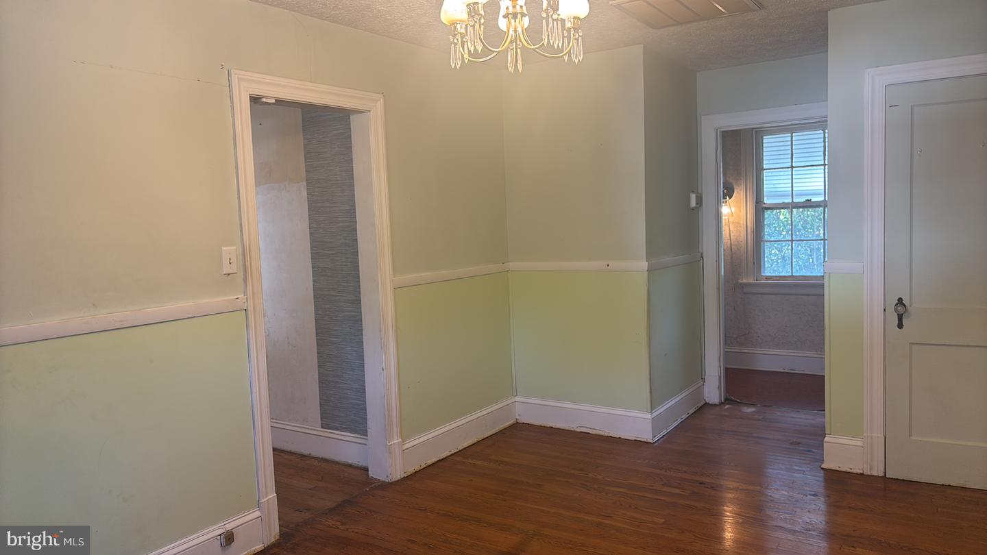 1910 RAWLINGS ST, RICHMOND, Virginia 23231, 3 Bedrooms Bedrooms, 8 Rooms Rooms,2 BathroomsBathrooms,Residential,For sale,1910 RAWLINGS ST,VARC2000740 MLS # VARC2000740