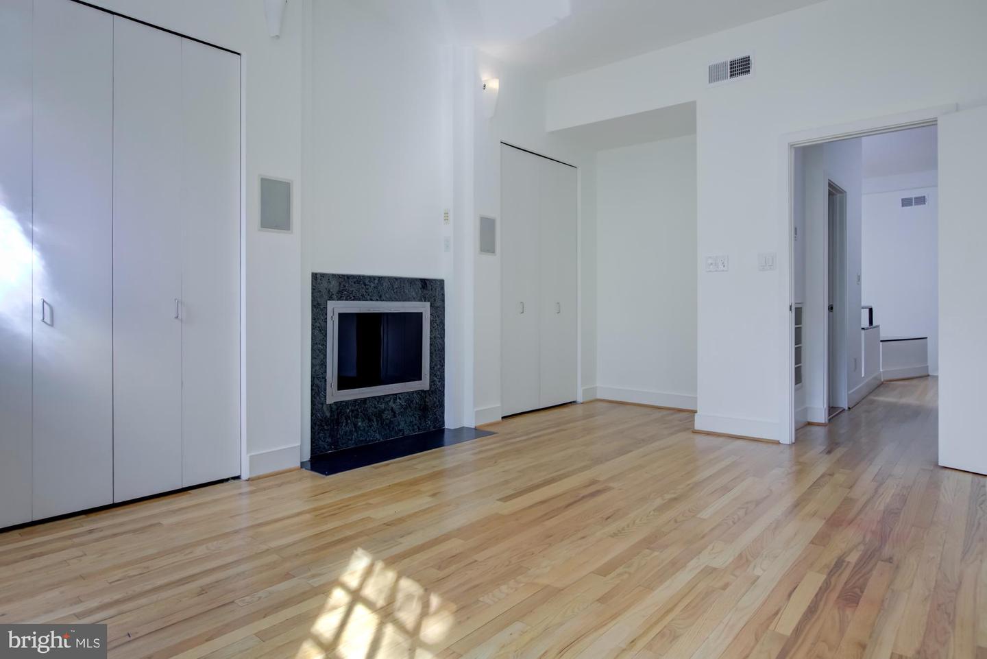 632 C ST NE, WASHINGTON, District Of Columbia 20002, 3 Bedrooms Bedrooms, 6 Rooms Rooms,2 BathroomsBathrooms,Residential,For sale,632 C ST NE,DCDC2217044 MLS # DCDC2217044