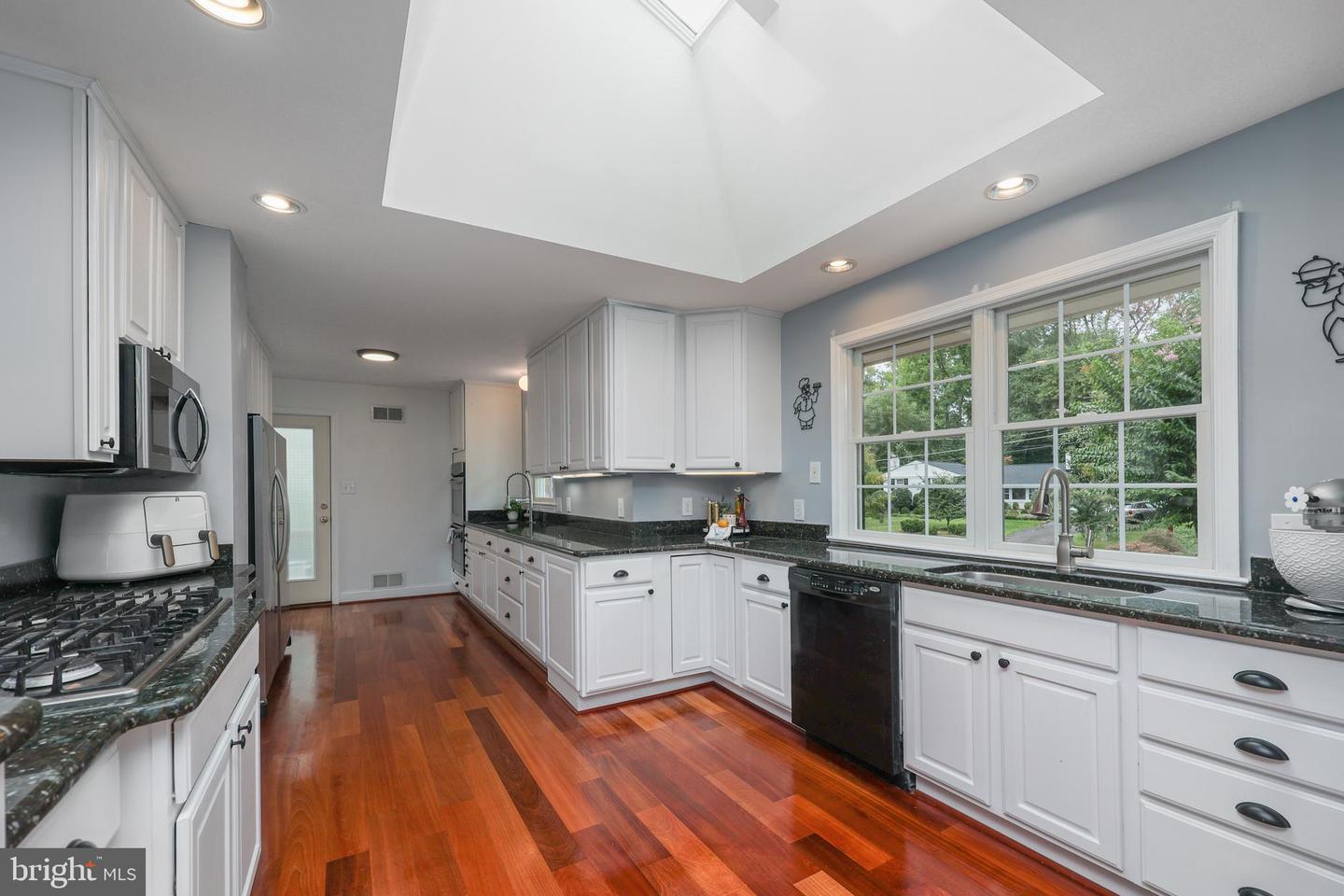 4505 DOLPHIN LN, ALEXANDRIA, Virginia 22309, 5 Bedrooms Bedrooms, ,4 BathroomsBathrooms,Residential,For sale,4505 DOLPHIN LN,VAFX2264534 MLS # VAFX2264534