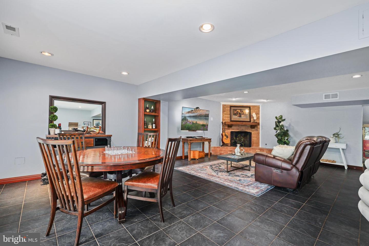 4505 DOLPHIN LN, ALEXANDRIA, Virginia 22309, 5 Bedrooms Bedrooms, ,4 BathroomsBathrooms,Residential,For sale,4505 DOLPHIN LN,VAFX2264534 MLS # VAFX2264534