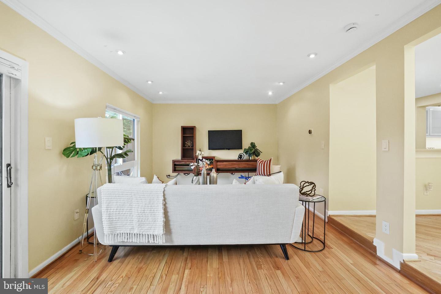 2109 COLTS NECK CT, RESTON, Virginia 20191, 3 Bedrooms Bedrooms, 13 Rooms Rooms,3 BathroomsBathrooms,Residential,For sale,2109 COLTS NECK CT,VAFX2264930 MLS # VAFX2264930