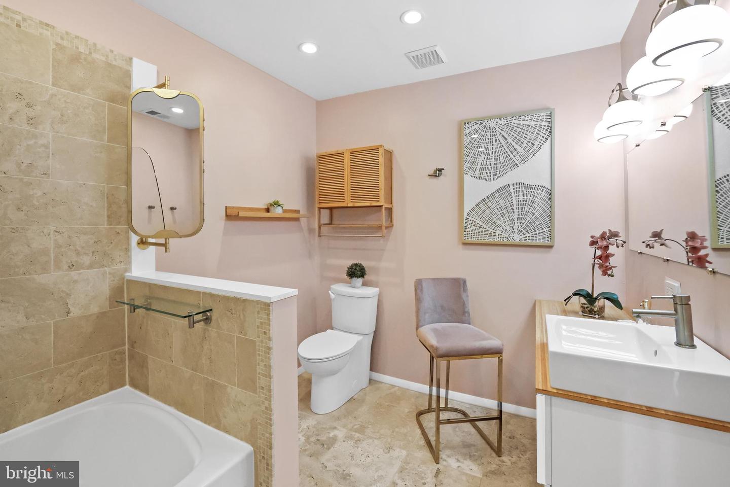 2109 COLTS NECK CT, RESTON, Virginia 20191, 3 Bedrooms Bedrooms, 13 Rooms Rooms,3 BathroomsBathrooms,Residential,For sale,2109 COLTS NECK CT,VAFX2264930 MLS # VAFX2264930