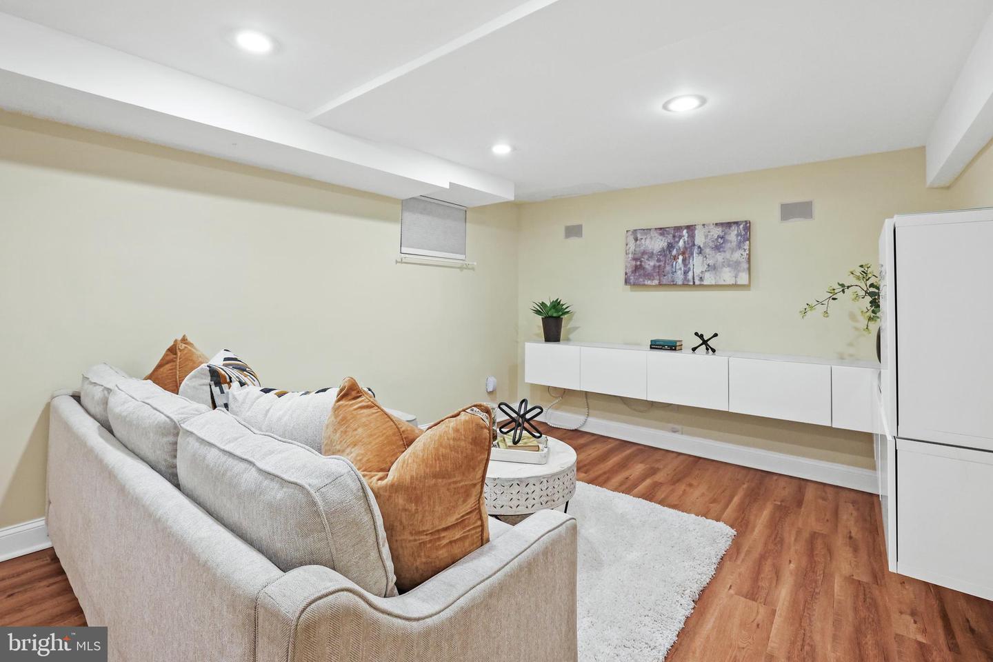 2109 COLTS NECK CT, RESTON, Virginia 20191, 3 Bedrooms Bedrooms, 13 Rooms Rooms,3 BathroomsBathrooms,Residential,For sale,2109 COLTS NECK CT,VAFX2264930 MLS # VAFX2264930