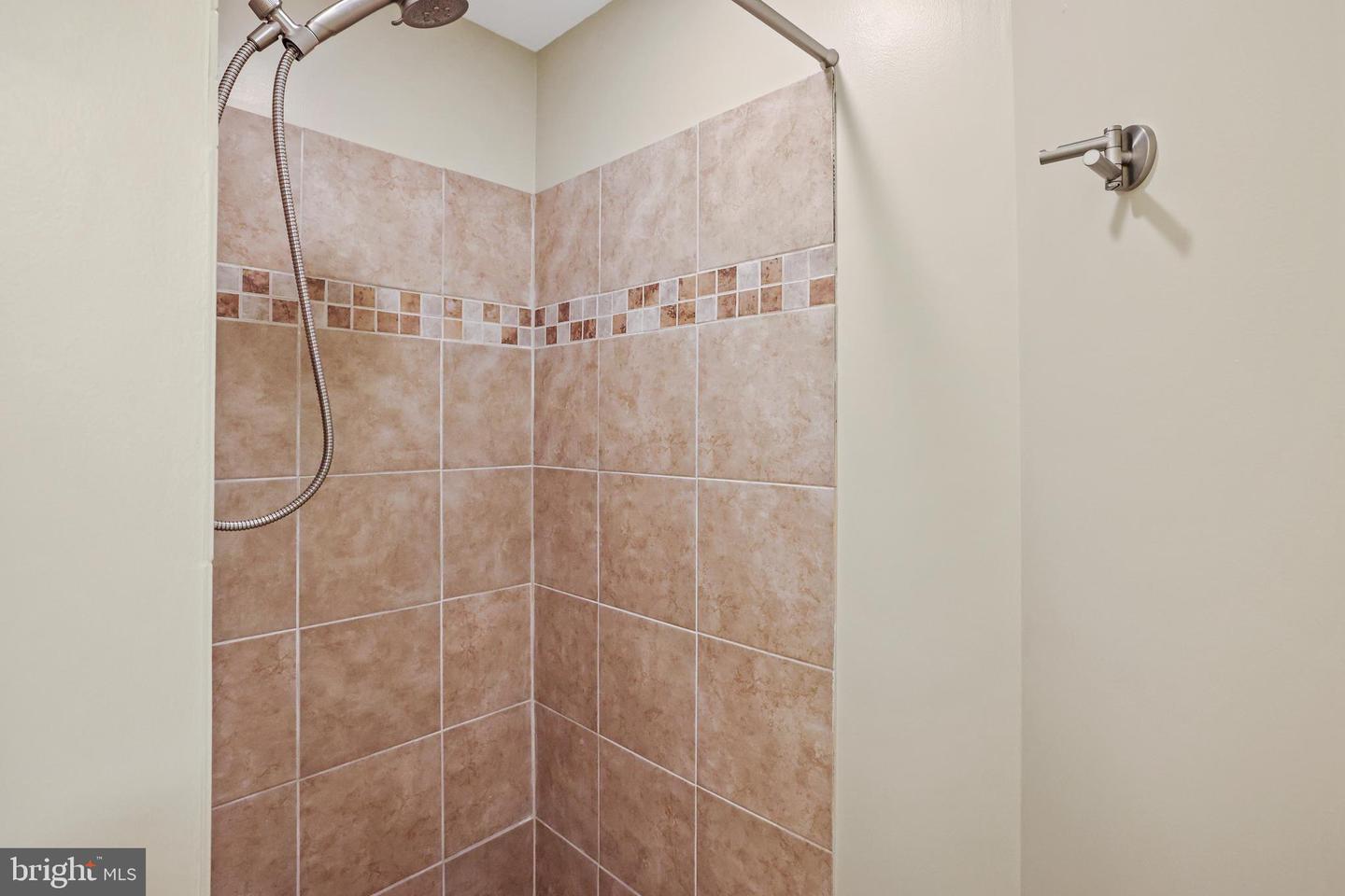 2109 COLTS NECK CT, RESTON, Virginia 20191, 3 Bedrooms Bedrooms, 13 Rooms Rooms,3 BathroomsBathrooms,Residential,For sale,2109 COLTS NECK CT,VAFX2264930 MLS # VAFX2264930
