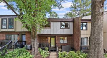 2109 COLTS NECK CT, RESTON, Virginia 20191, 3 Bedrooms Bedrooms, 13 Rooms Rooms,3 BathroomsBathrooms,Residential,For sale,2109 COLTS NECK CT,VAFX2264930 MLS # VAFX2264930