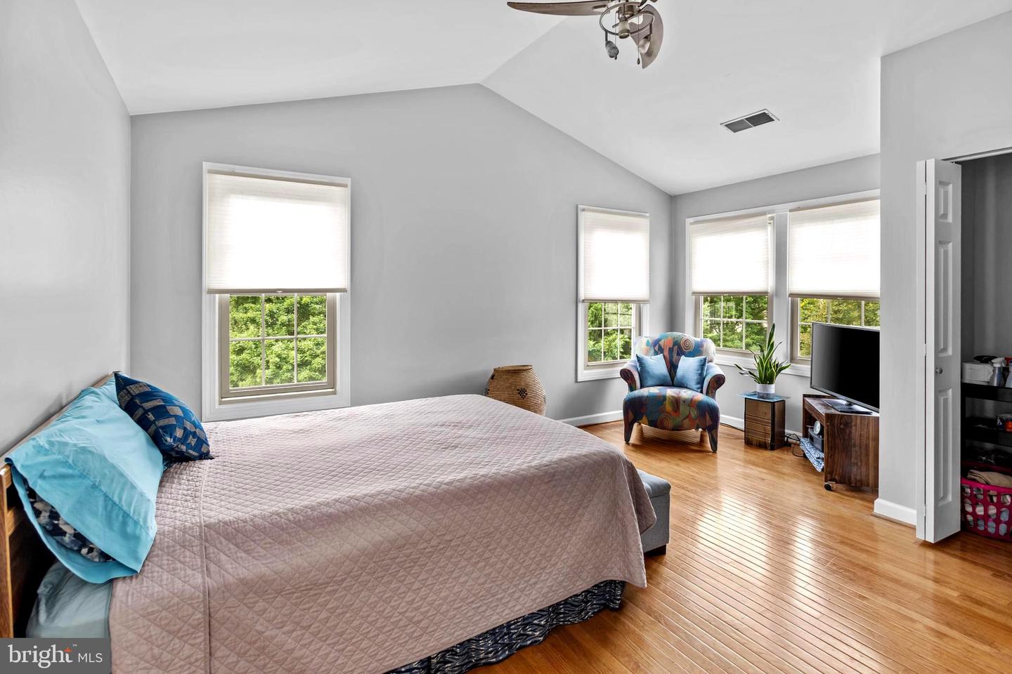 7428 HEATHERFIELD LN, ALEXANDRIA, Virginia 22315, 3 Bedrooms Bedrooms, ,3 BathroomsBathrooms,Residential,For sale,7428 HEATHERFIELD LN,VAFX2265044 MLS # VAFX2265044
