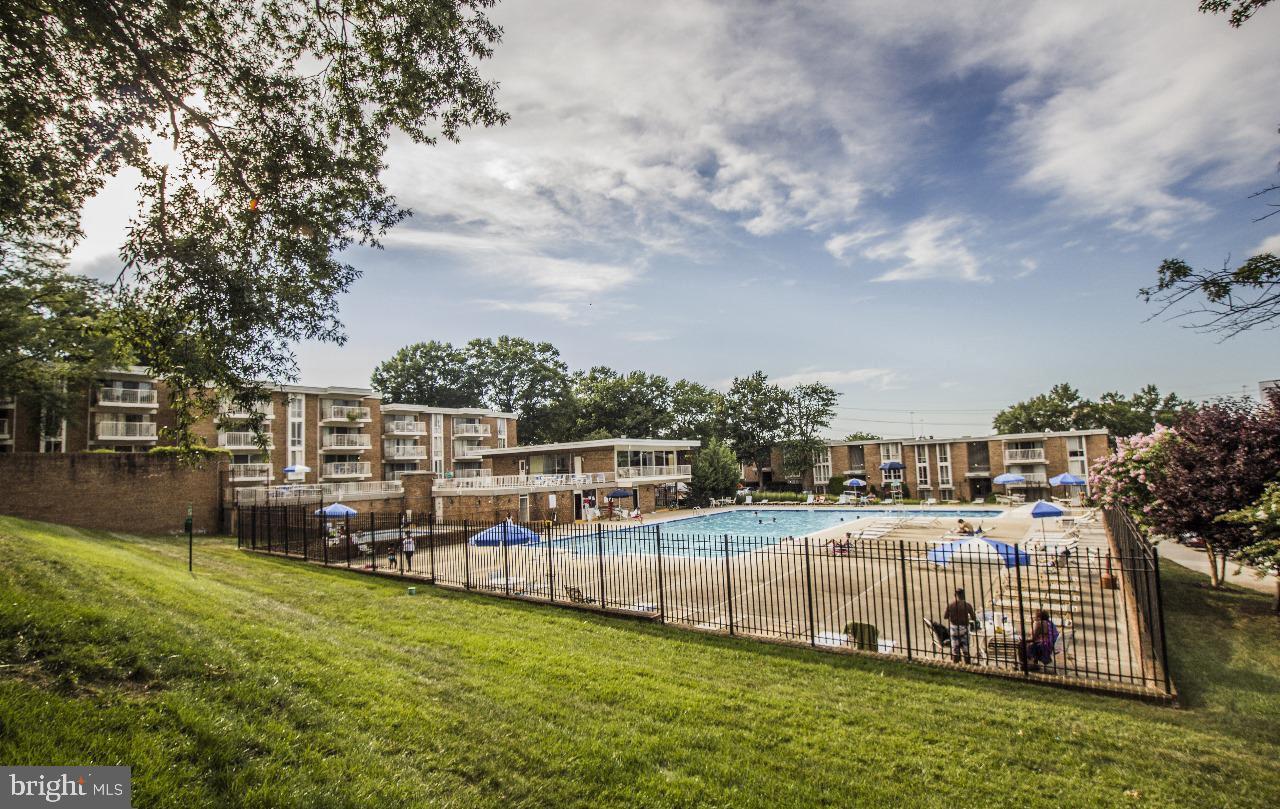 2609 WAGON DR #354, ALEXANDRIA, Virginia 22303, 2 Bedrooms Bedrooms, ,1 BathroomBathrooms,Residential,For sale,2609 WAGON DR #354,VAFX2265430 MLS # VAFX2265430