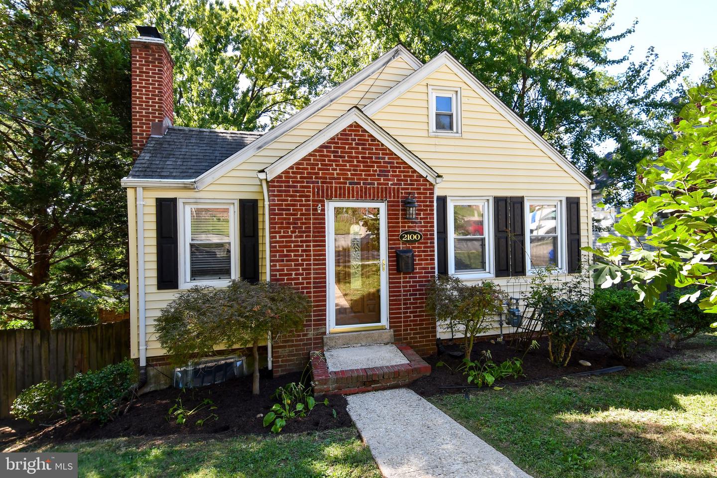 2100 S QUEBEC ST, ARLINGTON, Virginia 22204, 3 Bedrooms Bedrooms, 5 Rooms Rooms,2 BathroomsBathrooms,Residential,For sale,2100 S QUEBEC ST,VAAR2063512 MLS # VAAR2063512