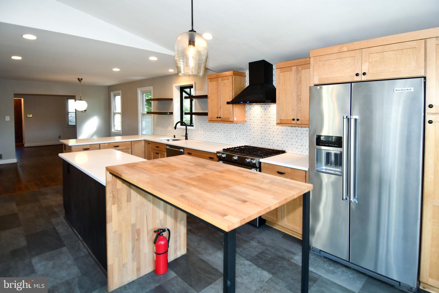 2100 S QUEBEC ST, ARLINGTON, Virginia 22204, 3 Bedrooms Bedrooms, 5 Rooms Rooms,2 BathroomsBathrooms,Residential,For sale,2100 S QUEBEC ST,VAAR2063512 MLS # VAAR2063512