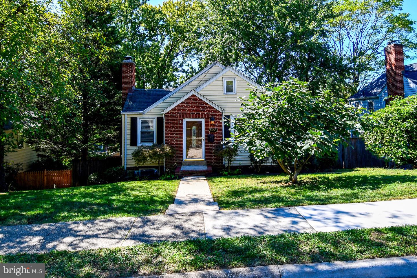 2100 S QUEBEC ST, ARLINGTON, Virginia 22204, 3 Bedrooms Bedrooms, 5 Rooms Rooms,2 BathroomsBathrooms,Residential,For sale,2100 S QUEBEC ST,VAAR2063512 MLS # VAAR2063512