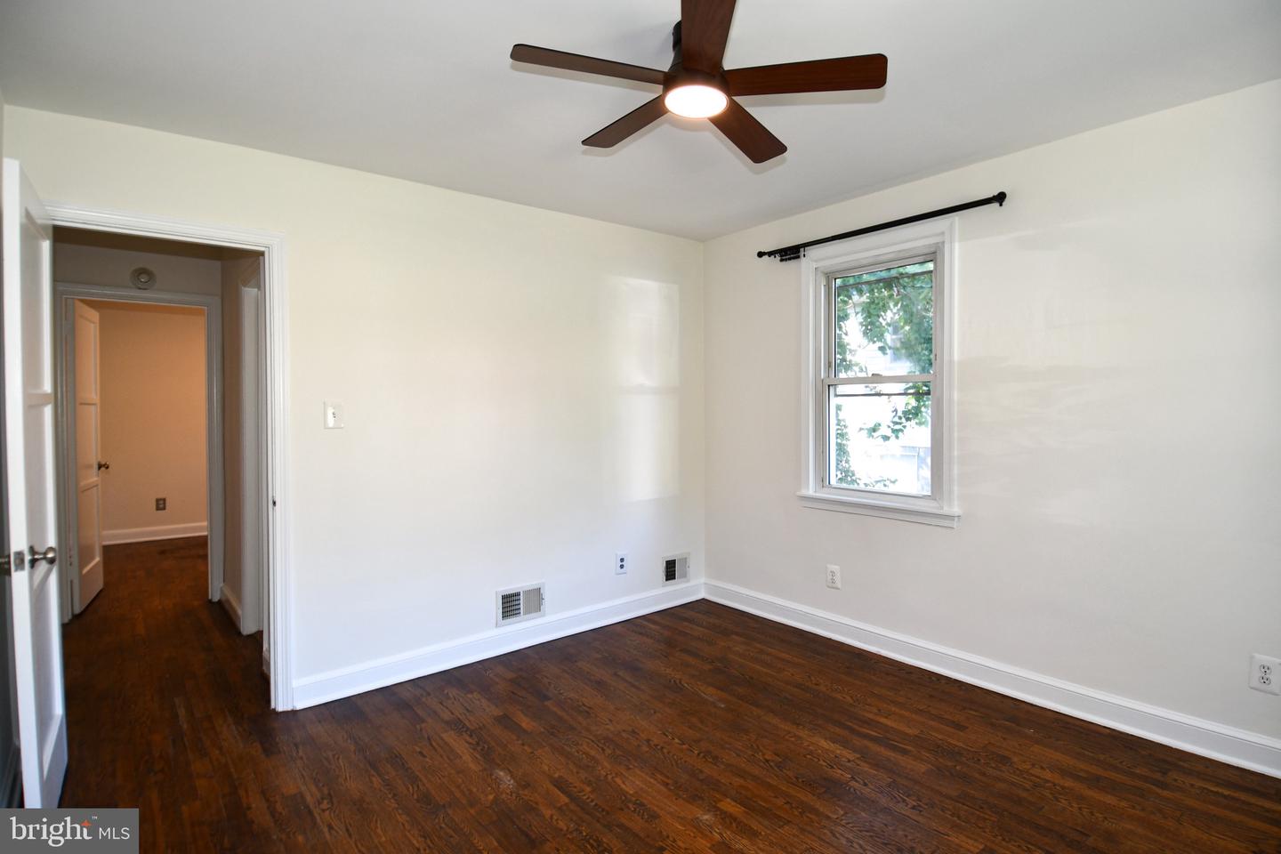 2100 S QUEBEC ST, ARLINGTON, Virginia 22204, 3 Bedrooms Bedrooms, 5 Rooms Rooms,2 BathroomsBathrooms,Residential,For sale,2100 S QUEBEC ST,VAAR2063512 MLS # VAAR2063512