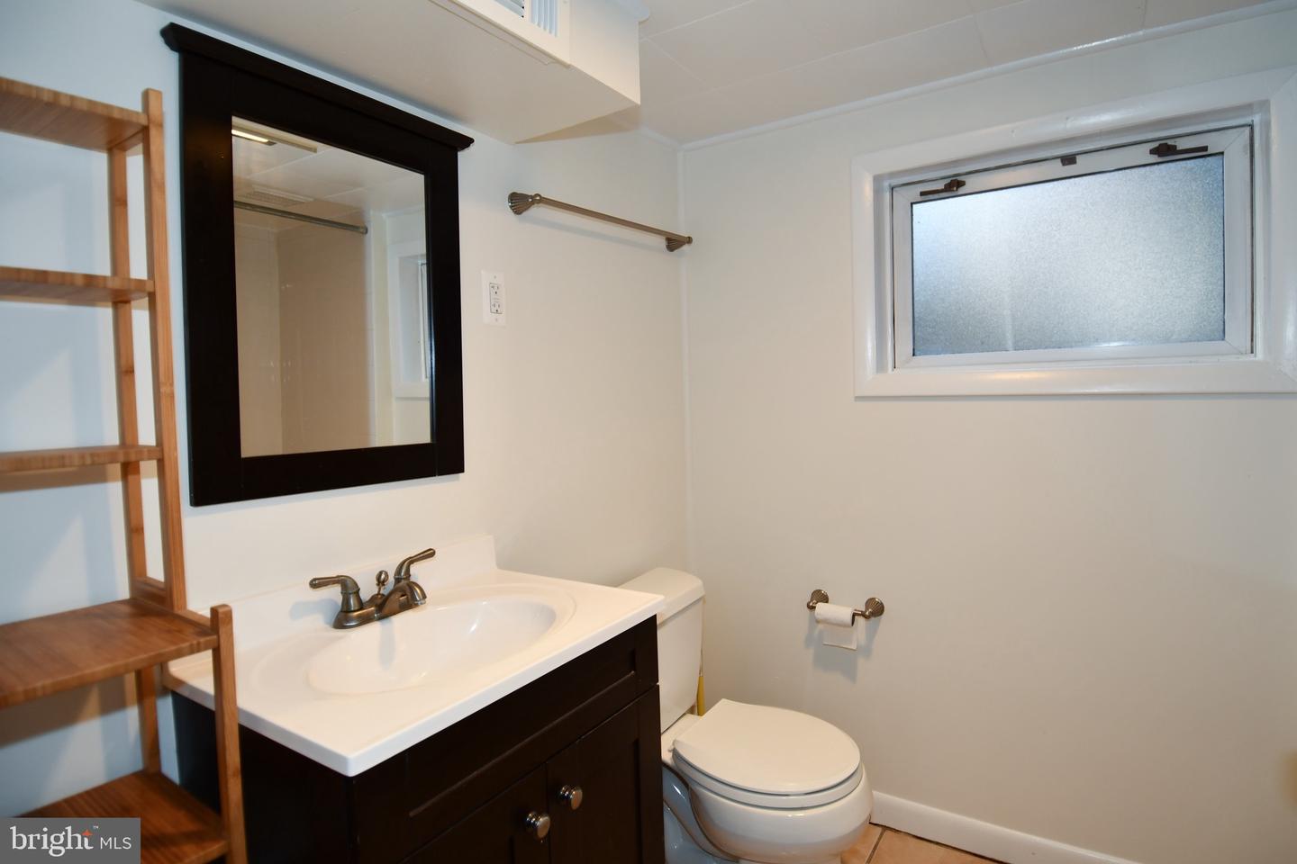 2100 S QUEBEC ST, ARLINGTON, Virginia 22204, 3 Bedrooms Bedrooms, 5 Rooms Rooms,2 BathroomsBathrooms,Residential,For sale,2100 S QUEBEC ST,VAAR2063512 MLS # VAAR2063512