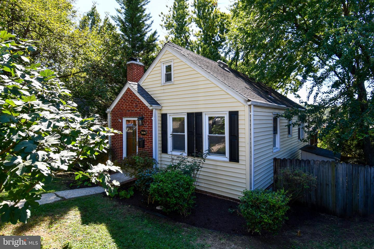 2100 S QUEBEC ST, ARLINGTON, Virginia 22204, 3 Bedrooms Bedrooms, 5 Rooms Rooms,2 BathroomsBathrooms,Residential,For sale,2100 S QUEBEC ST,VAAR2063512 MLS # VAAR2063512