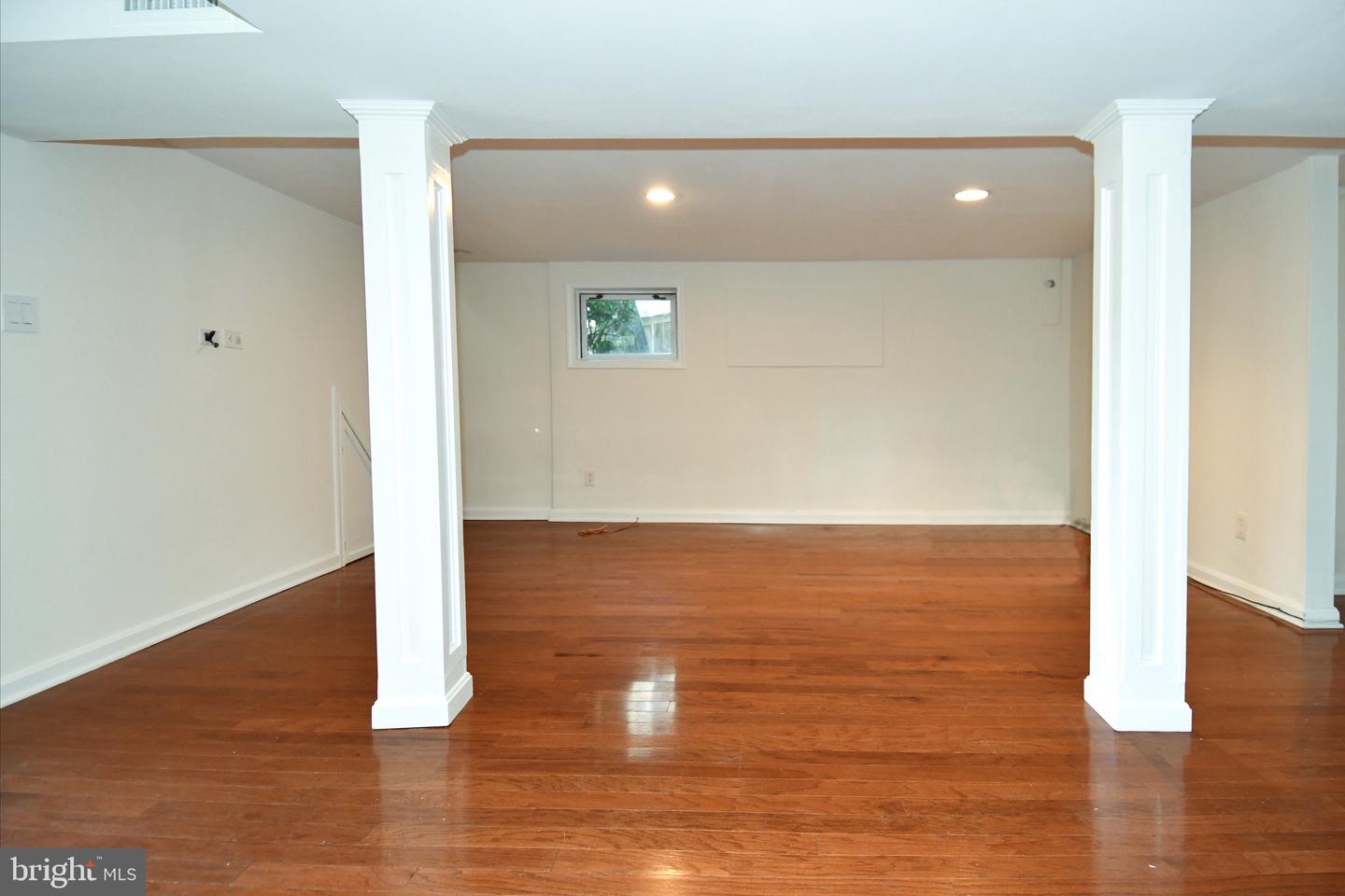 2100 S QUEBEC ST, ARLINGTON, Virginia 22204, 3 Bedrooms Bedrooms, 5 Rooms Rooms,2 BathroomsBathrooms,Residential,For sale,2100 S QUEBEC ST,VAAR2063512 MLS # VAAR2063512