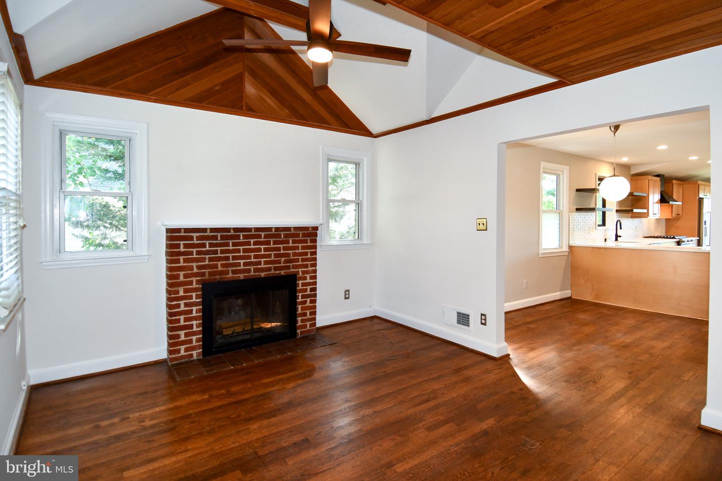 2100 S QUEBEC ST, ARLINGTON, Virginia 22204, 3 Bedrooms Bedrooms, 5 Rooms Rooms,2 BathroomsBathrooms,Residential,For sale,2100 S QUEBEC ST,VAAR2063512 MLS # VAAR2063512