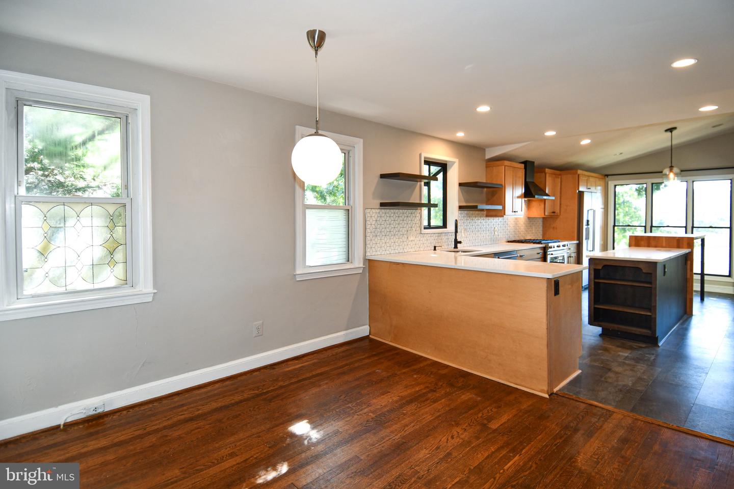 2100 S QUEBEC ST, ARLINGTON, Virginia 22204, 3 Bedrooms Bedrooms, 5 Rooms Rooms,2 BathroomsBathrooms,Residential,For sale,2100 S QUEBEC ST,VAAR2063512 MLS # VAAR2063512