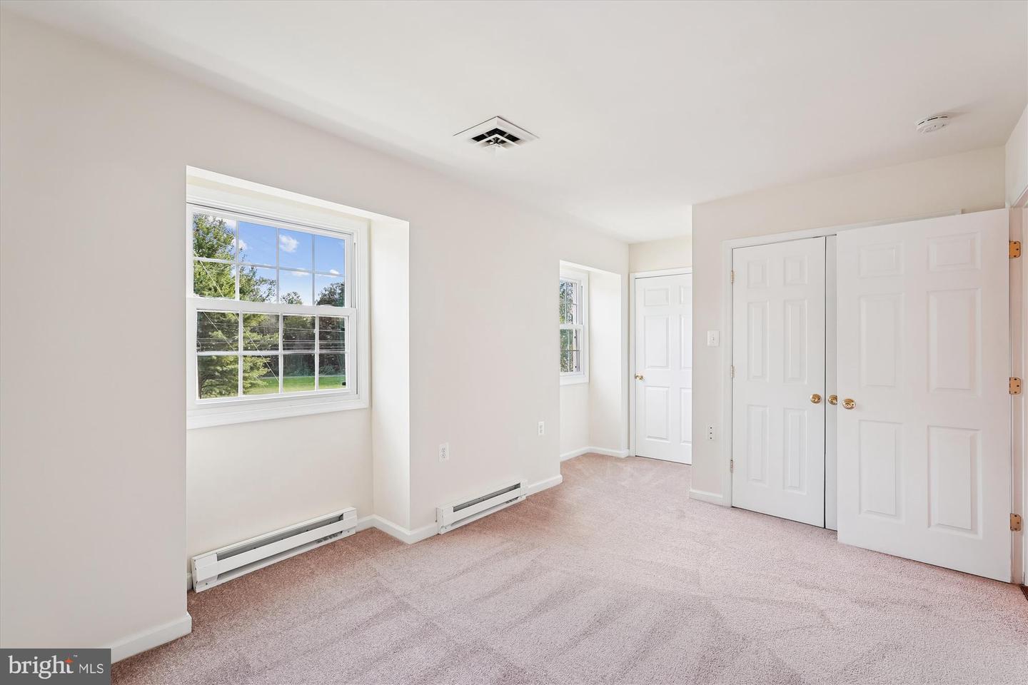 227 DRY MILL RD SW, LEESBURG, Virginia 20175, 3 Bedrooms Bedrooms, ,1 BathroomBathrooms,Residential,For sale,227 DRY MILL RD SW,VALO2106652 MLS # VALO2106652