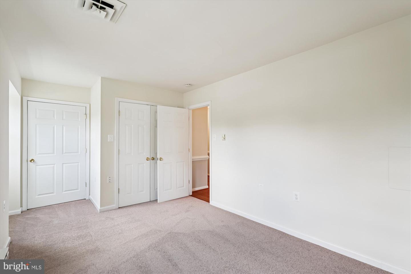 227 DRY MILL RD SW, LEESBURG, Virginia 20175, 3 Bedrooms Bedrooms, ,1 BathroomBathrooms,Residential,For sale,227 DRY MILL RD SW,VALO2106652 MLS # VALO2106652