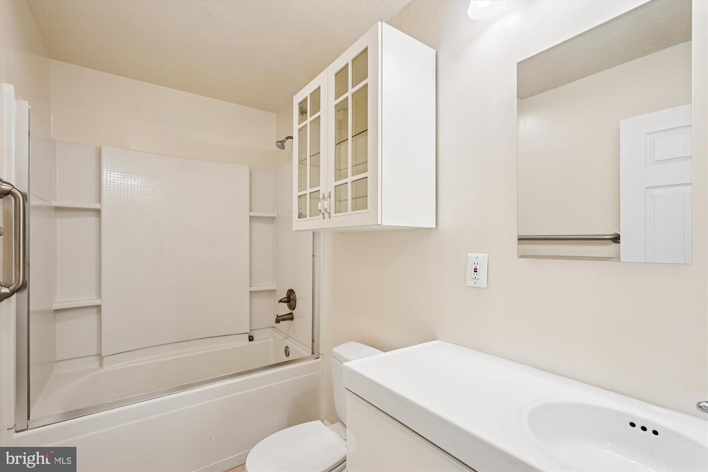 227 DRY MILL RD SW, LEESBURG, Virginia 20175, 3 Bedrooms Bedrooms, ,1 BathroomBathrooms,Residential,For sale,227 DRY MILL RD SW,VALO2106652 MLS # VALO2106652