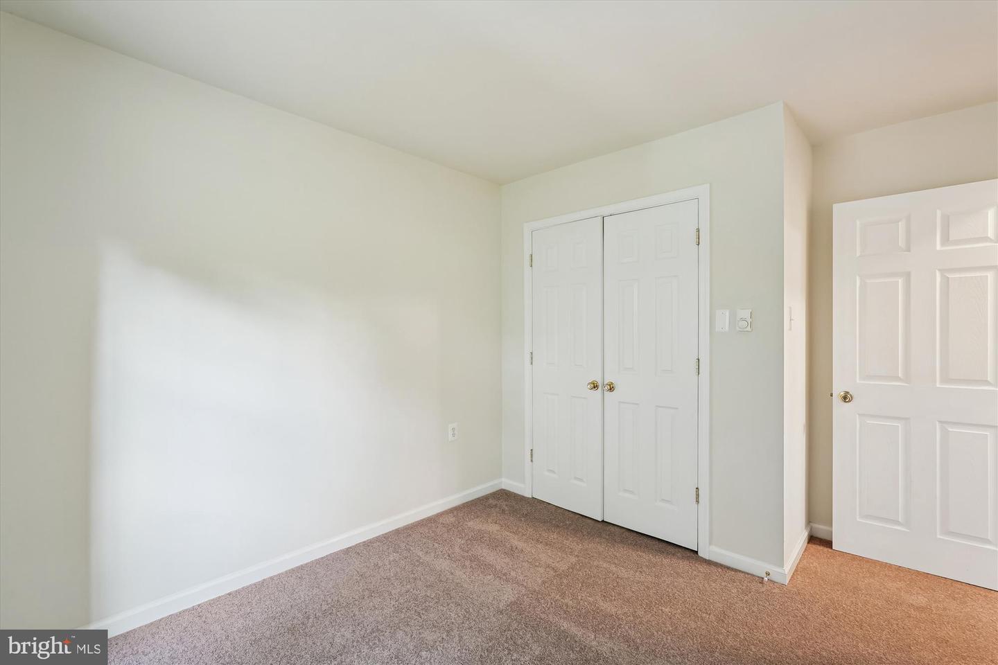227 DRY MILL RD SW, LEESBURG, Virginia 20175, 3 Bedrooms Bedrooms, ,1 BathroomBathrooms,Residential,For sale,227 DRY MILL RD SW,VALO2106652 MLS # VALO2106652