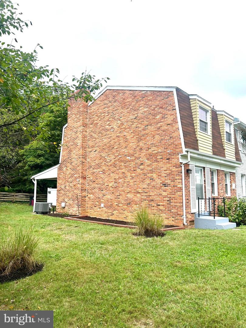 227 DRY MILL RD SW, LEESBURG, Virginia 20175, 3 Bedrooms Bedrooms, ,1 BathroomBathrooms,Residential,For sale,227 DRY MILL RD SW,VALO2106652 MLS # VALO2106652
