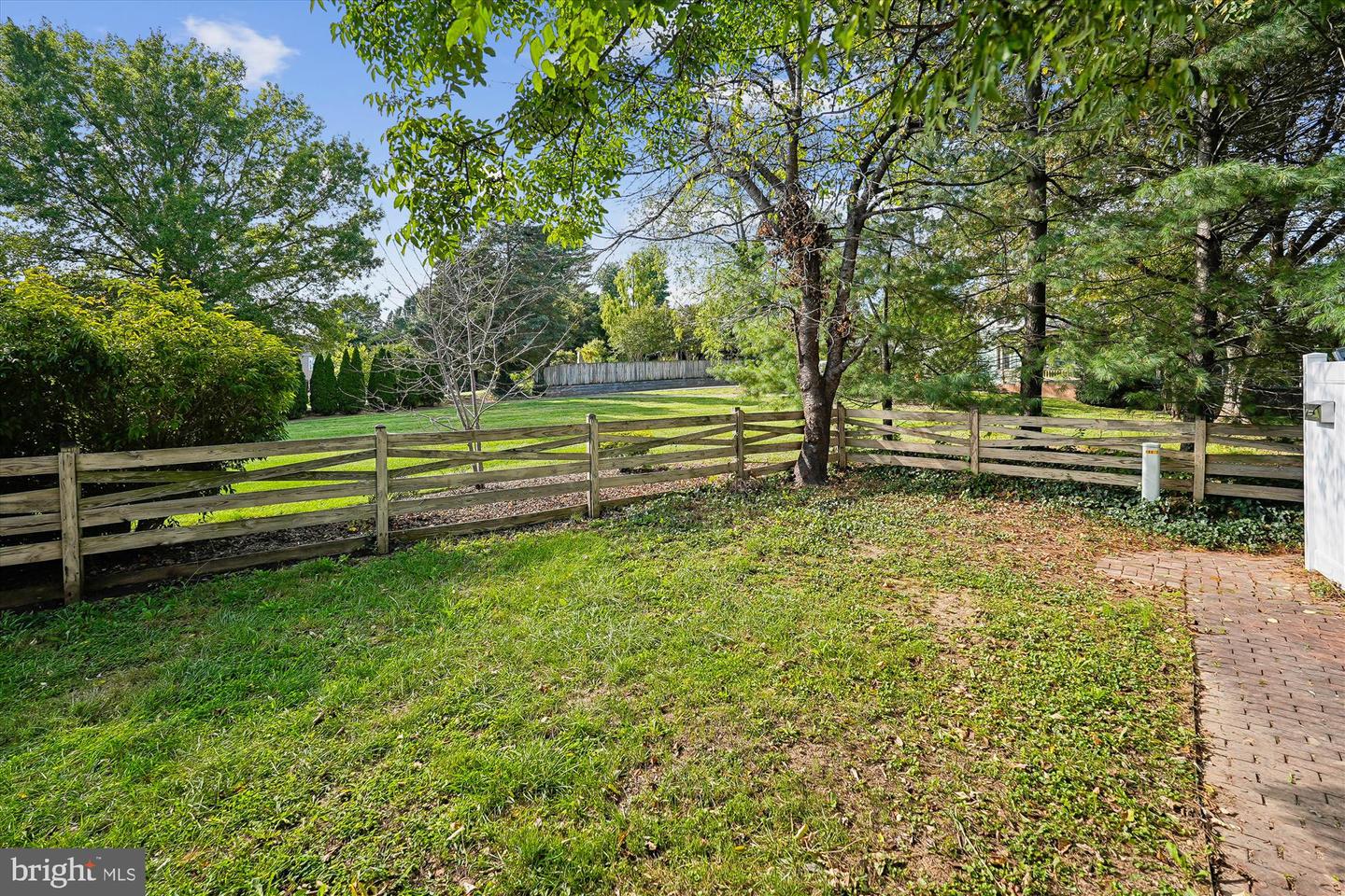 227 DRY MILL RD SW, LEESBURG, Virginia 20175, 3 Bedrooms Bedrooms, ,1 BathroomBathrooms,Residential,For sale,227 DRY MILL RD SW,VALO2106652 MLS # VALO2106652