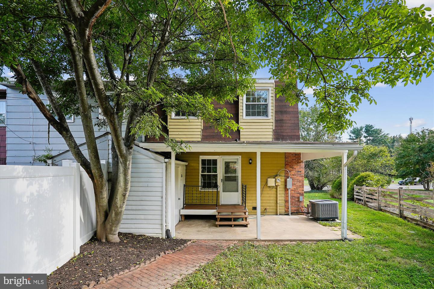227 DRY MILL RD SW, LEESBURG, Virginia 20175, 3 Bedrooms Bedrooms, ,1 BathroomBathrooms,Residential,For sale,227 DRY MILL RD SW,VALO2106652 MLS # VALO2106652