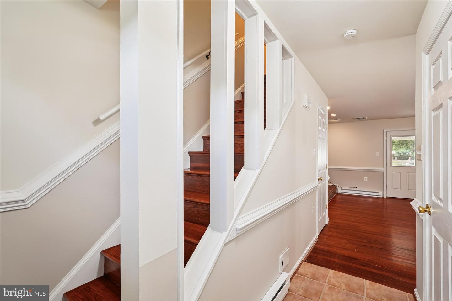 227 DRY MILL RD SW, LEESBURG, Virginia 20175, 3 Bedrooms Bedrooms, ,1 BathroomBathrooms,Residential,For sale,227 DRY MILL RD SW,VALO2106652 MLS # VALO2106652