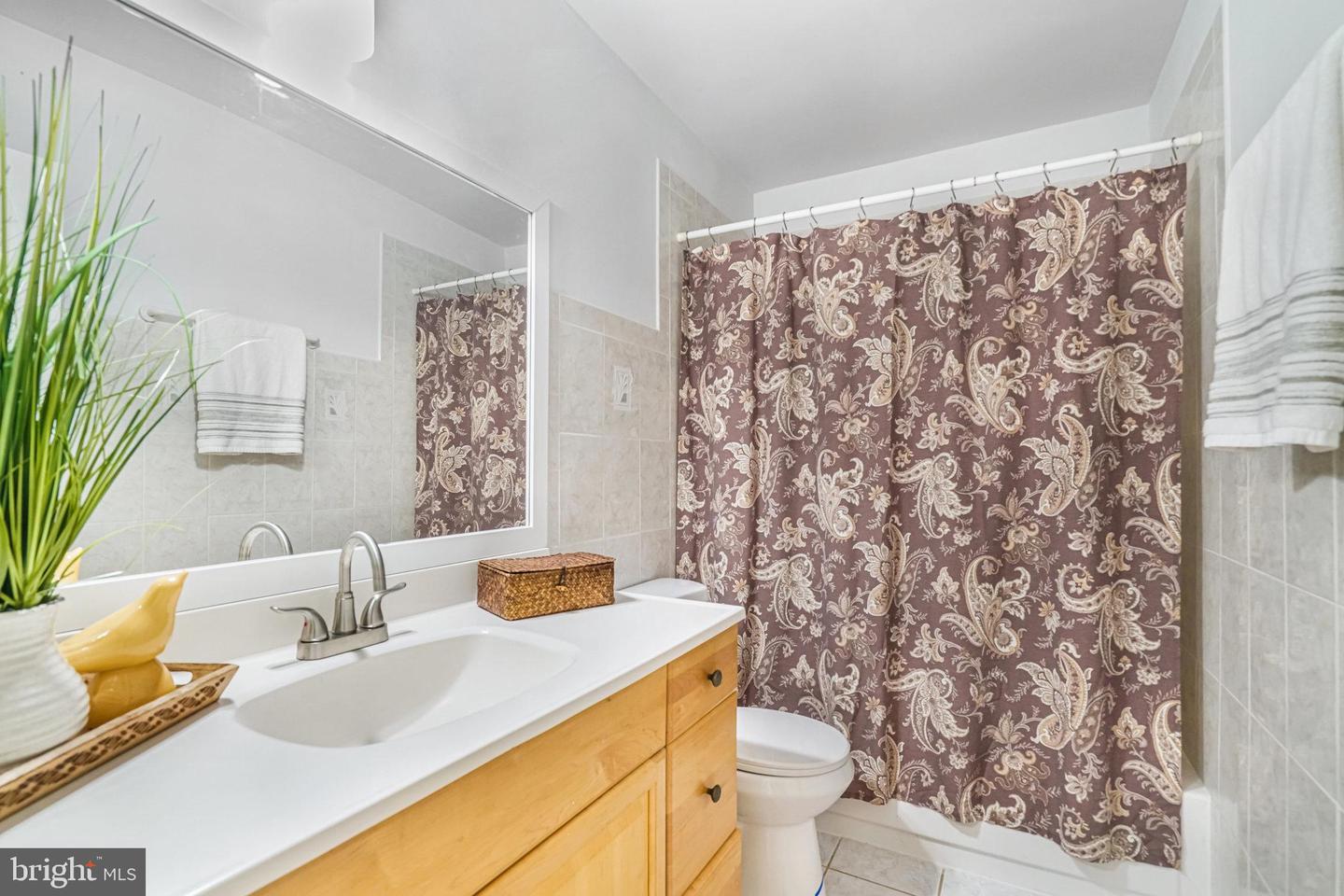 8006 NORTHUMBERLAND RD, SPRINGFIELD, Virginia 22153, 4 Bedrooms Bedrooms, 8 Rooms Rooms,4 BathroomsBathrooms,Residential,For sale,8006 NORTHUMBERLAND RD,VAFX2267086 MLS # VAFX2267086