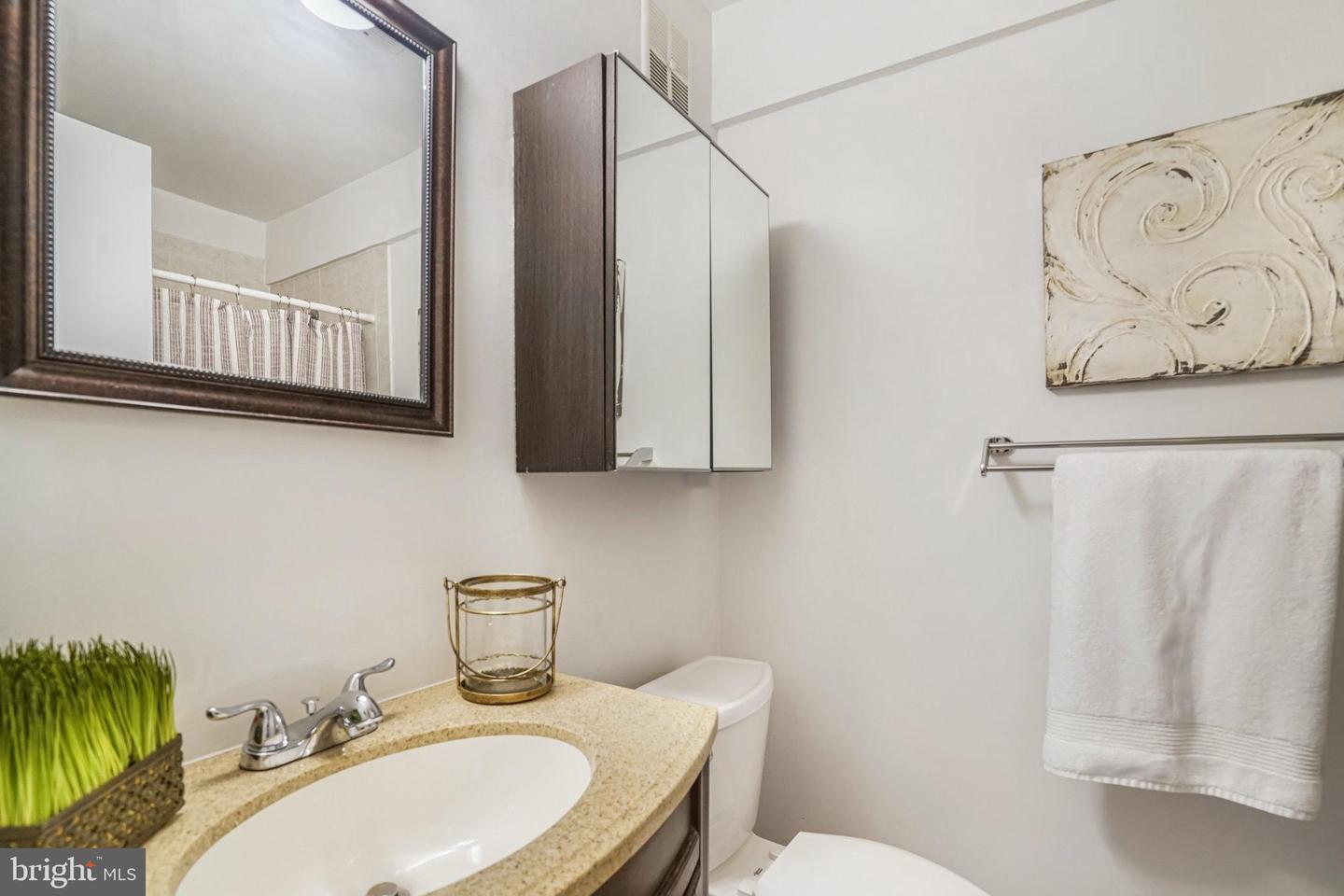 8006 NORTHUMBERLAND RD, SPRINGFIELD, Virginia 22153, 4 Bedrooms Bedrooms, 8 Rooms Rooms,4 BathroomsBathrooms,Residential,For sale,8006 NORTHUMBERLAND RD,VAFX2267086 MLS # VAFX2267086