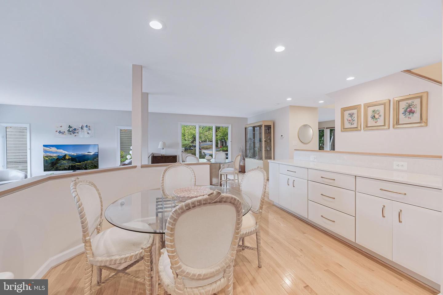 1933 LAKEPORT WAY, RESTON, Virginia 20191, 3 Bedrooms Bedrooms, ,2 BathroomsBathrooms,Residential,For sale,1933 LAKEPORT WAY,VAFX2267172 MLS # VAFX2267172