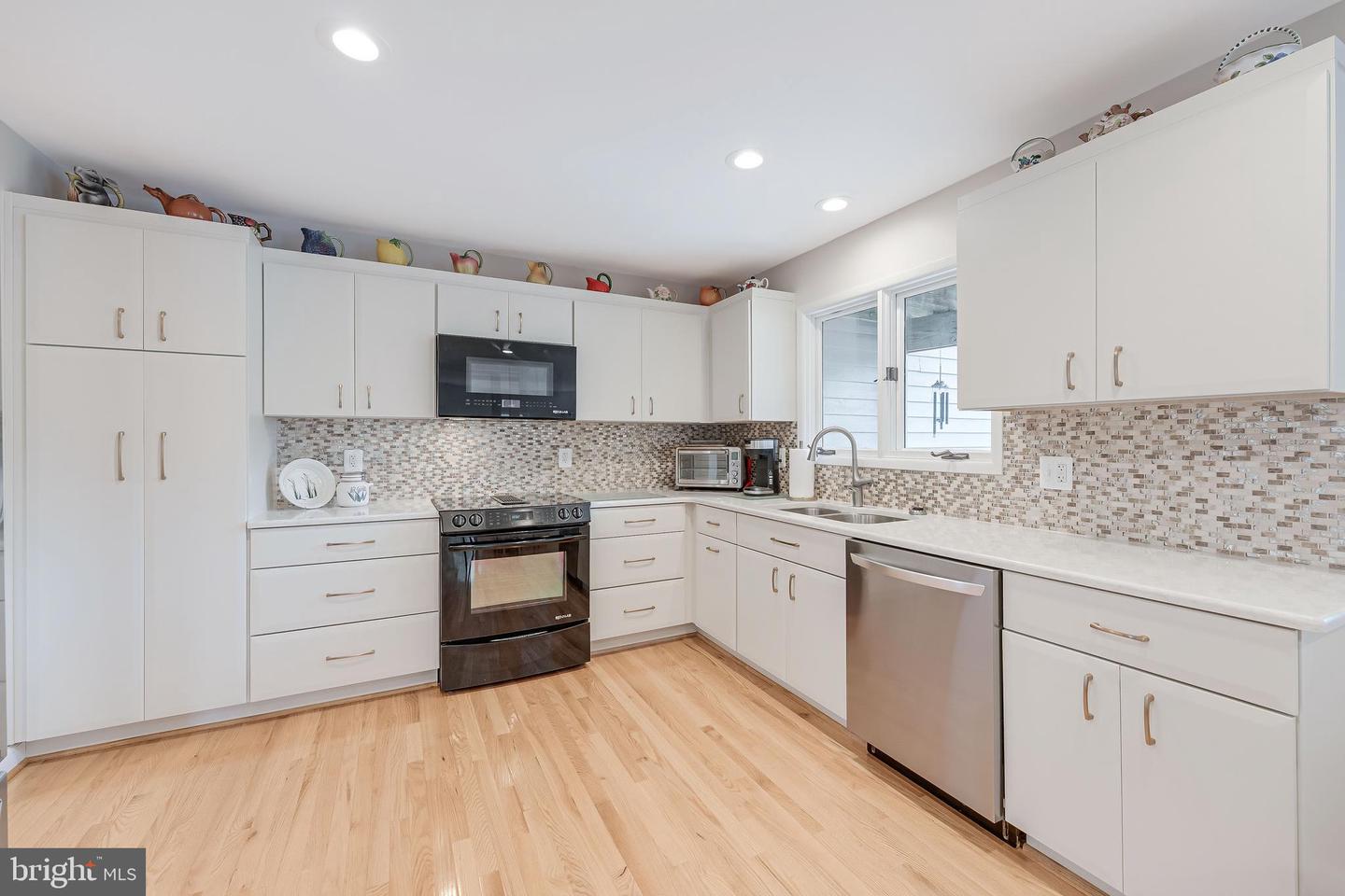 1933 LAKEPORT WAY, RESTON, Virginia 20191, 3 Bedrooms Bedrooms, ,2 BathroomsBathrooms,Residential,For sale,1933 LAKEPORT WAY,VAFX2267172 MLS # VAFX2267172
