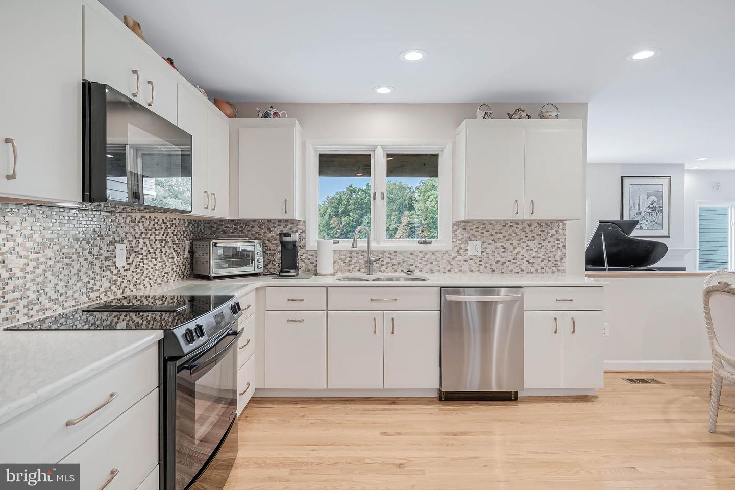 1933 LAKEPORT WAY, RESTON, Virginia 20191, 3 Bedrooms Bedrooms, ,2 BathroomsBathrooms,Residential,For sale,1933 LAKEPORT WAY,VAFX2267172 MLS # VAFX2267172