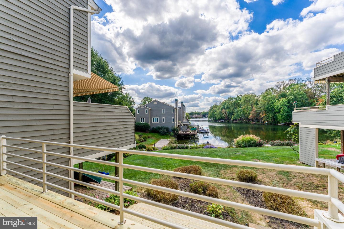 1933 LAKEPORT WAY, RESTON, Virginia 20191, 3 Bedrooms Bedrooms, ,2 BathroomsBathrooms,Residential,For sale,1933 LAKEPORT WAY,VAFX2267172 MLS # VAFX2267172