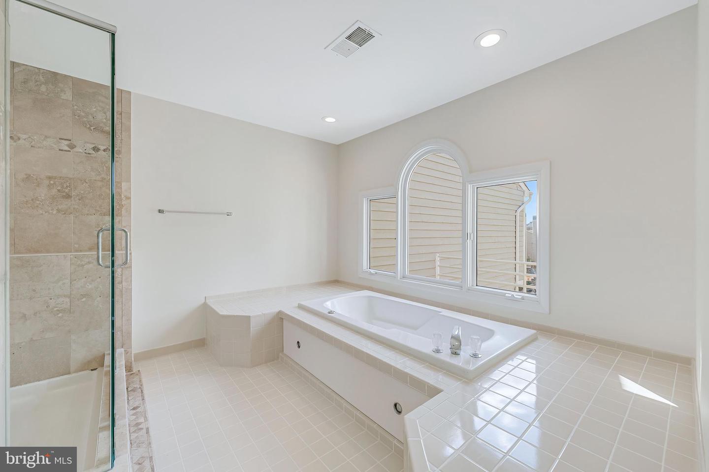 1933 LAKEPORT WAY, RESTON, Virginia 20191, 3 Bedrooms Bedrooms, ,2 BathroomsBathrooms,Residential,For sale,1933 LAKEPORT WAY,VAFX2267172 MLS # VAFX2267172