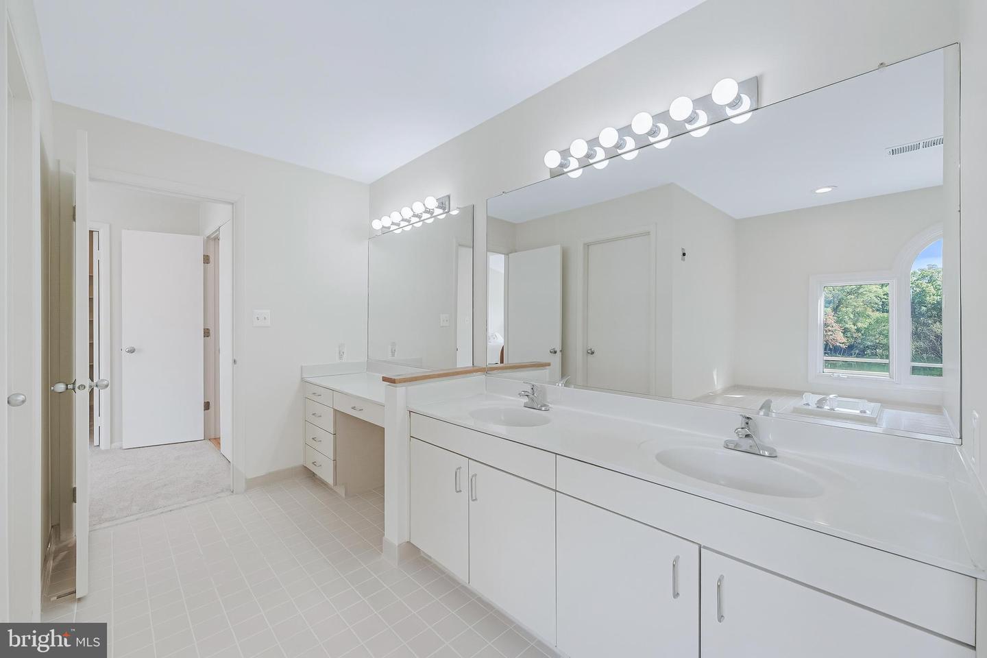 1933 LAKEPORT WAY, RESTON, Virginia 20191, 3 Bedrooms Bedrooms, ,2 BathroomsBathrooms,Residential,For sale,1933 LAKEPORT WAY,VAFX2267172 MLS # VAFX2267172