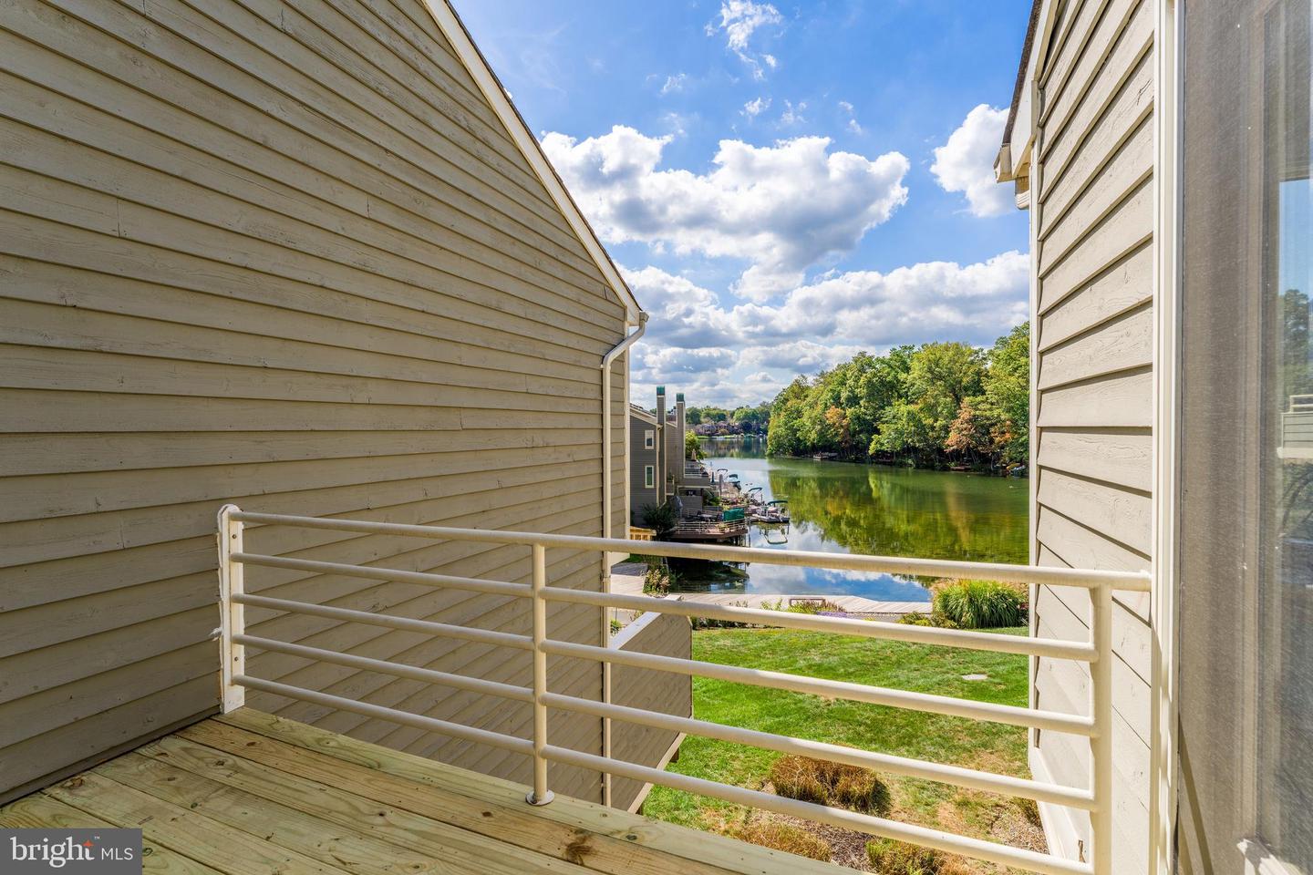 1933 LAKEPORT WAY, RESTON, Virginia 20191, 3 Bedrooms Bedrooms, ,2 BathroomsBathrooms,Residential,For sale,1933 LAKEPORT WAY,VAFX2267172 MLS # VAFX2267172
