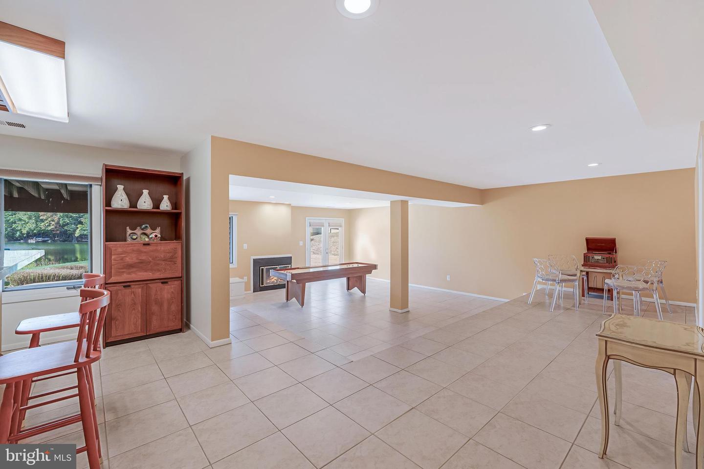 1933 LAKEPORT WAY, RESTON, Virginia 20191, 3 Bedrooms Bedrooms, ,2 BathroomsBathrooms,Residential,For sale,1933 LAKEPORT WAY,VAFX2267172 MLS # VAFX2267172