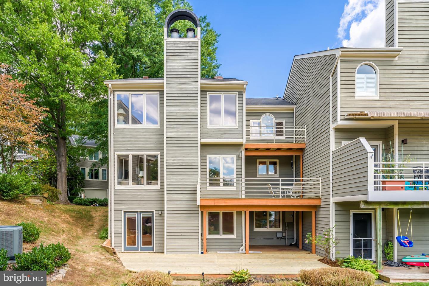 1933 LAKEPORT WAY, RESTON, Virginia 20191, 3 Bedrooms Bedrooms, ,2 BathroomsBathrooms,Residential,For sale,1933 LAKEPORT WAY,VAFX2267172 MLS # VAFX2267172
