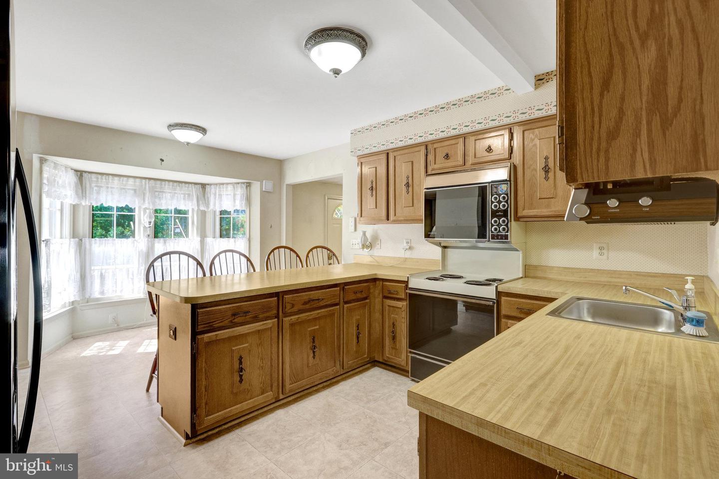 1402 BAKERS CREEK CT, HERNDON, Virginia 20170, 4 Bedrooms Bedrooms, ,3 BathroomsBathrooms,Residential,For sale,1402 BAKERS CREEK CT,VAFX2267374 MLS # VAFX2267374