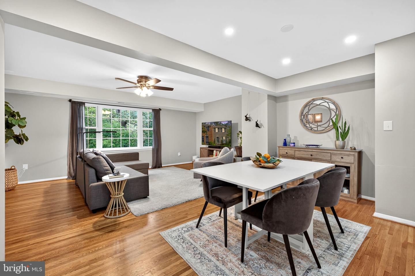 6517 ORONO CT, SPRINGFIELD, Virginia 22152, 3 Bedrooms Bedrooms, 7 Rooms Rooms,3 BathroomsBathrooms,Residential,For sale,6517 ORONO CT,VAFX2267572 MLS # VAFX2267572