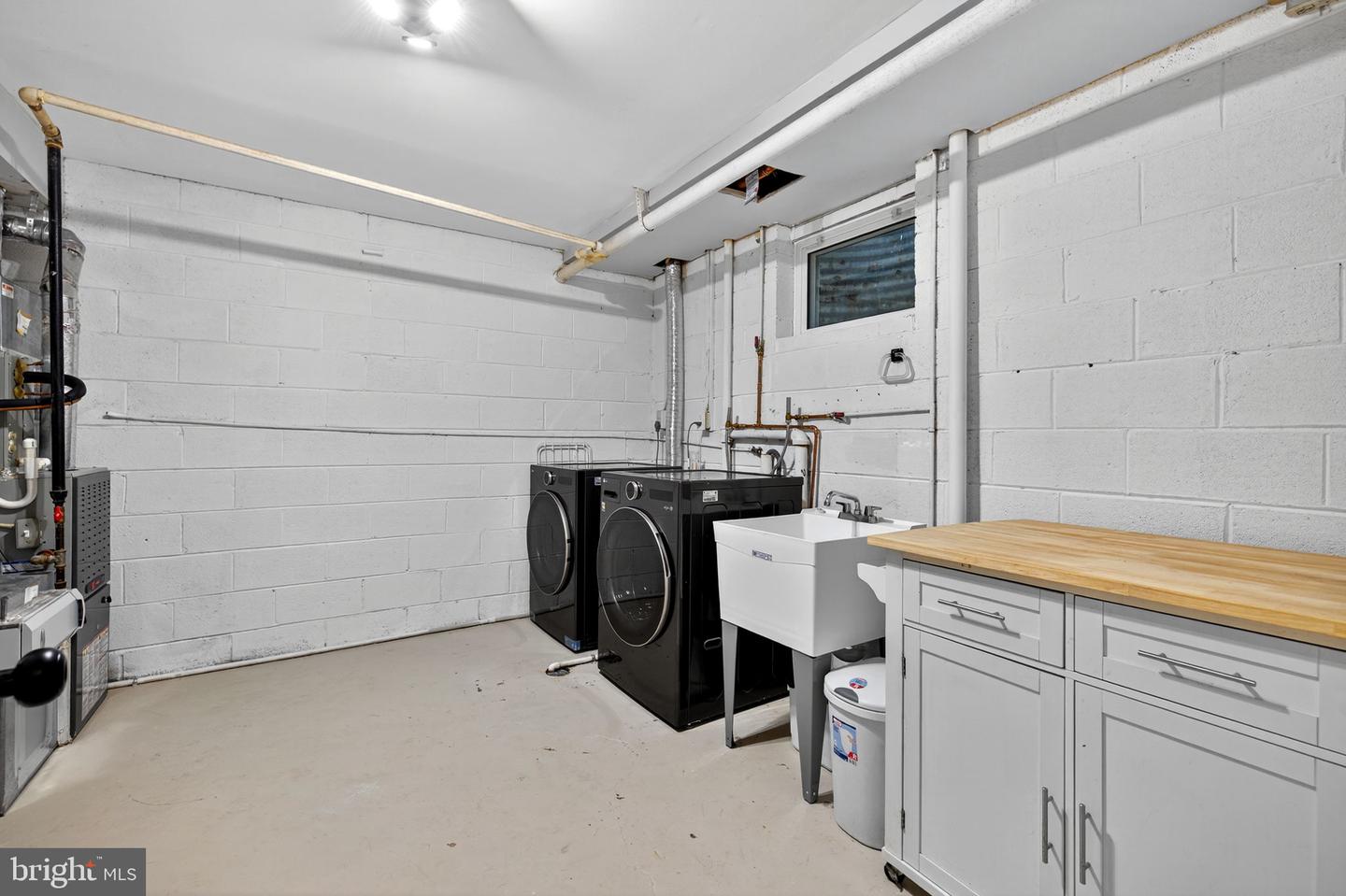 6517 ORONO CT, SPRINGFIELD, Virginia 22152, 3 Bedrooms Bedrooms, 7 Rooms Rooms,3 BathroomsBathrooms,Residential,For sale,6517 ORONO CT,VAFX2267572 MLS # VAFX2267572